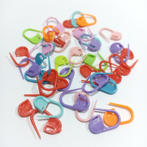 Peniti plastik - penanda rajutan