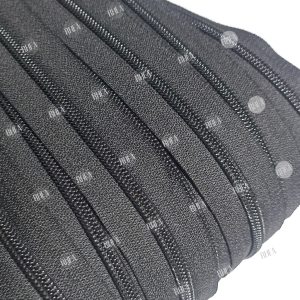 Resleting hitam YKK meteran no 5